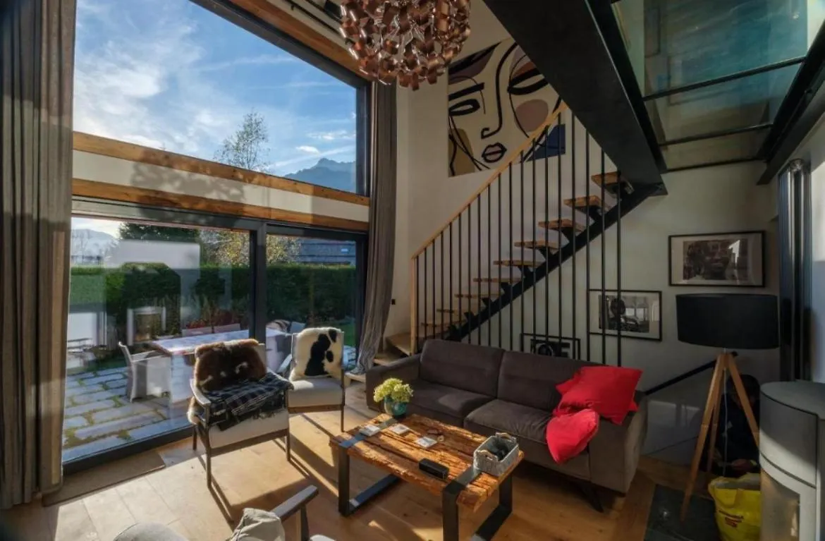 Beau Chalet De Pierre Huit Etoiles Chamonix